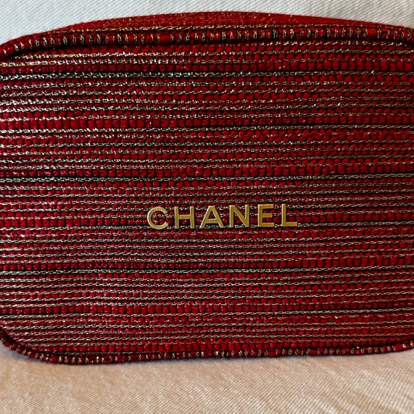 CHANEL NEW RED COSMETIC BAG with added unbranded CROSSBODY STRAP♥️FREE SHIPPING - Picture 7 of 9